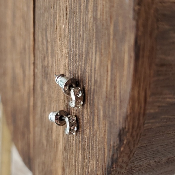 E536 grunge crystal hoop earrings nwt‎ - Picture 3 of 3